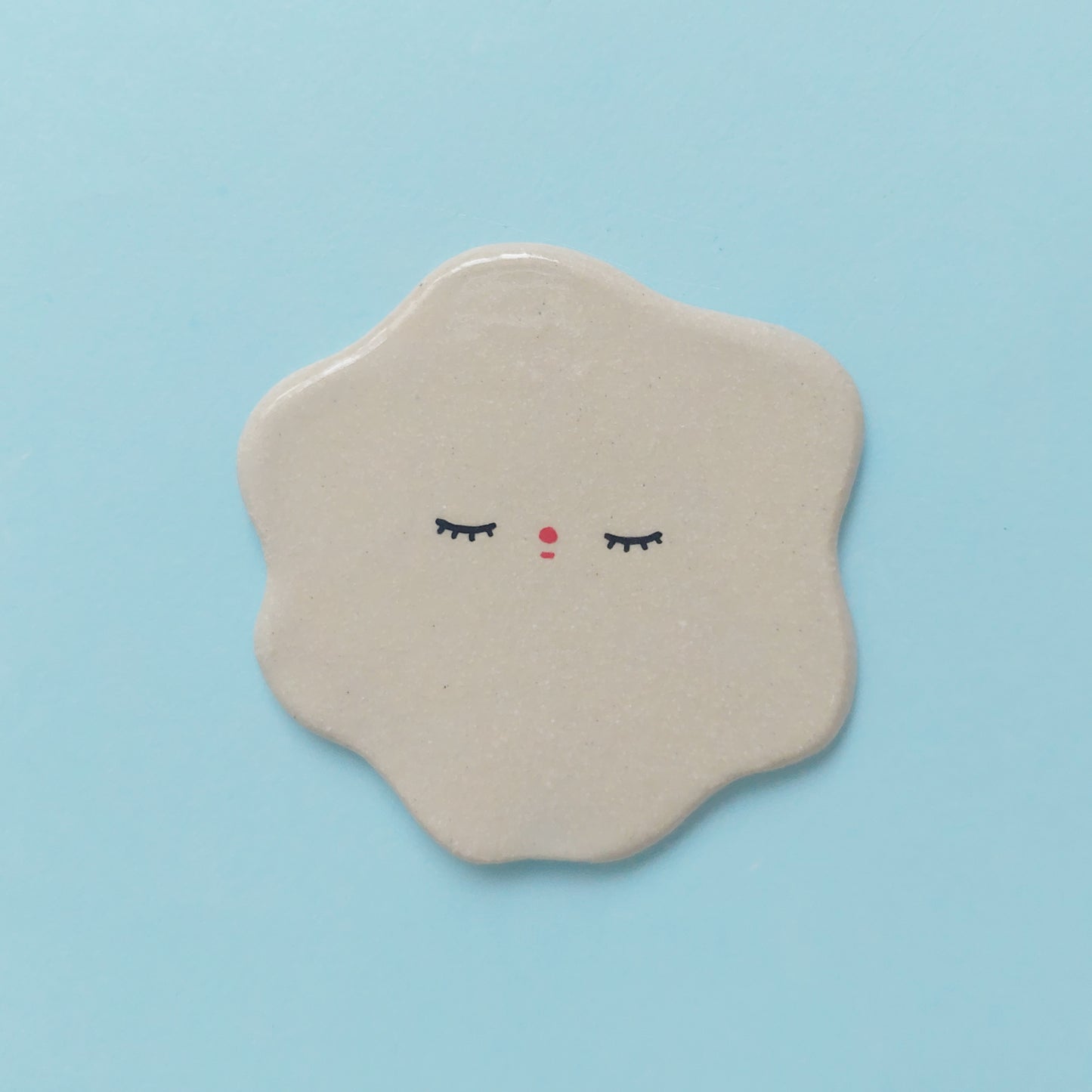 melty pierrot coaster - cream - glazed